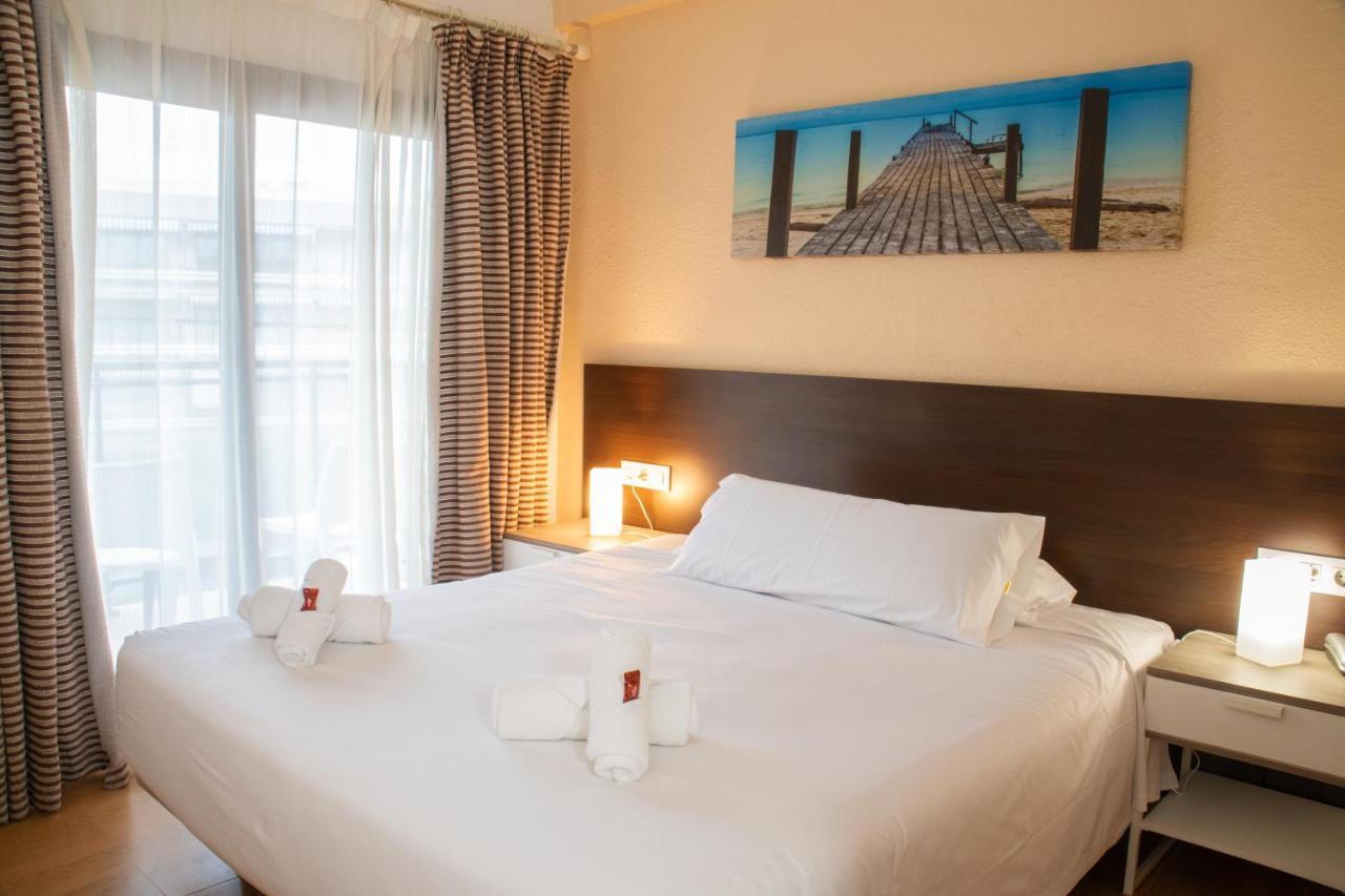 Adia Hotel Cunit Playa Luaran gambar