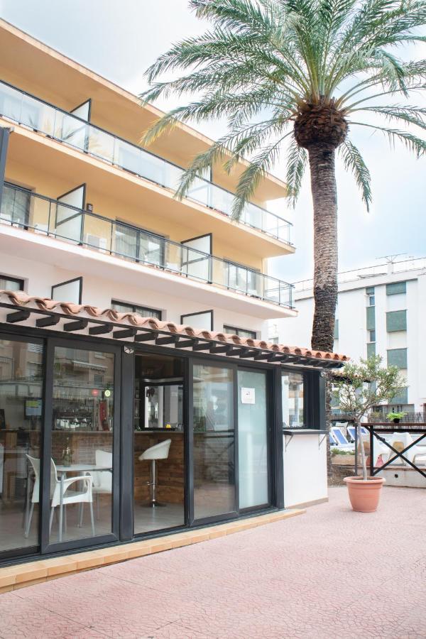 Adia Hotel Cunit Playa Luaran gambar