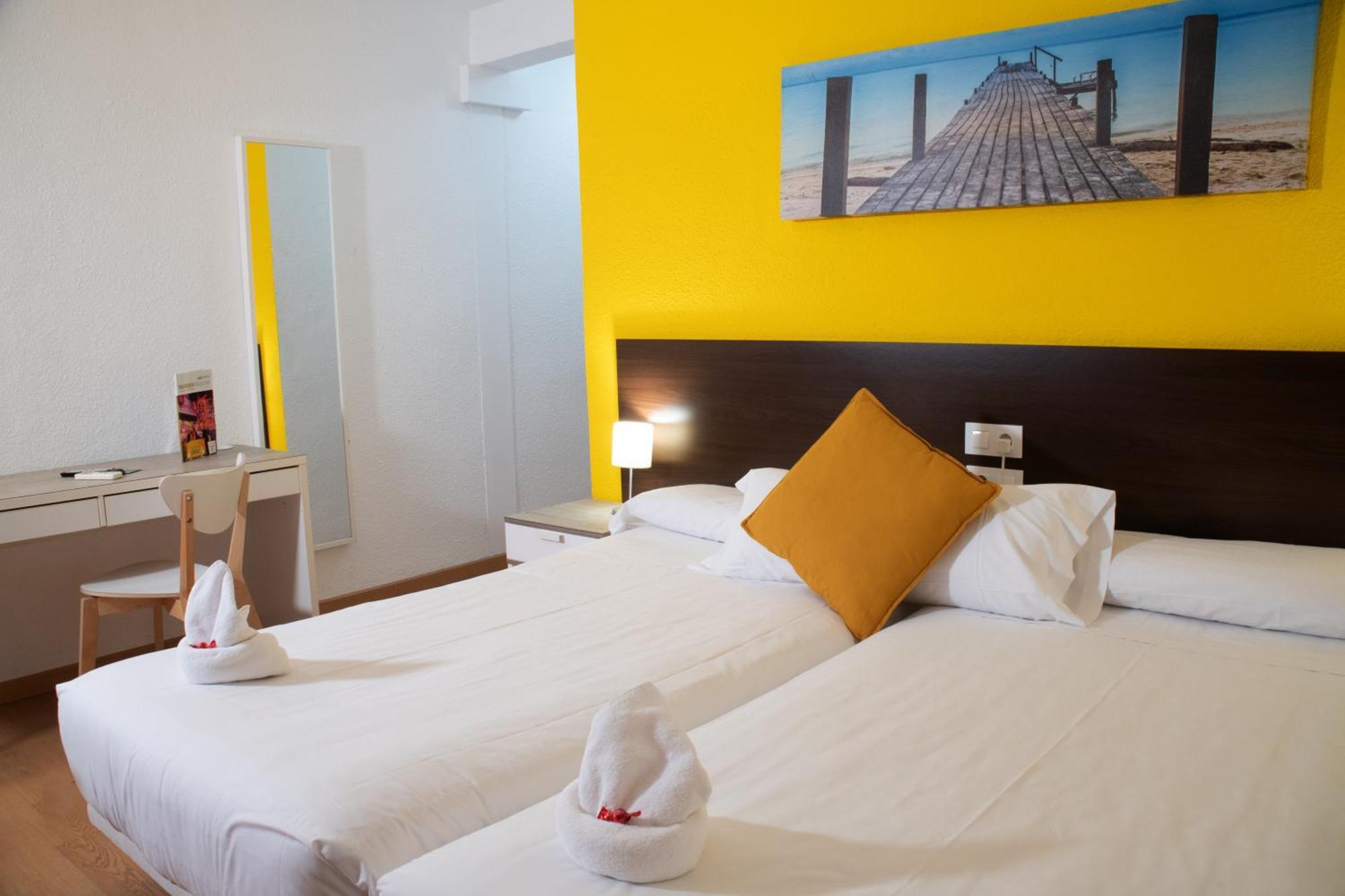 Adia Hotel Cunit Playa Luaran gambar