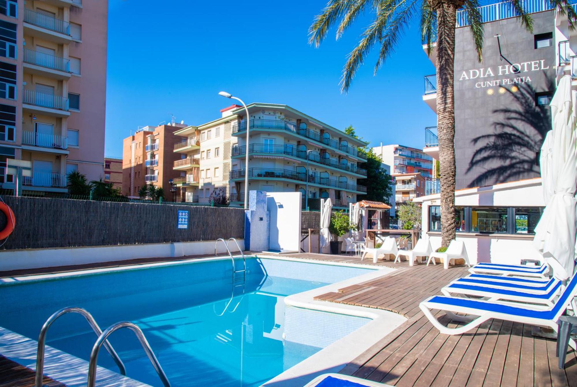 Adia Hotel Cunit Playa Luaran gambar