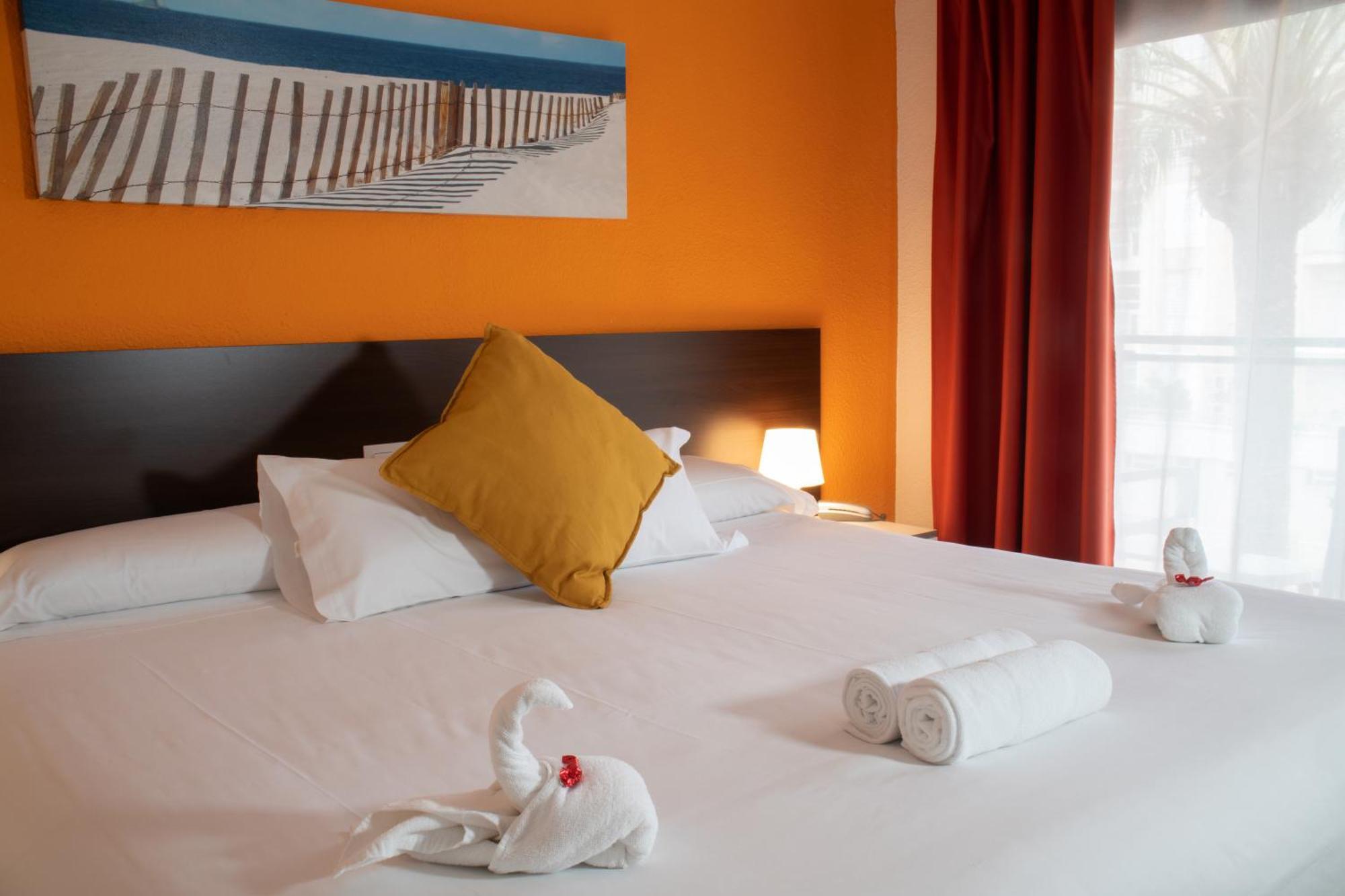 Adia Hotel Cunit Playa Luaran gambar